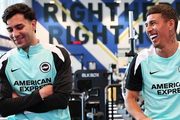 Jeremy Sarmiento se reintegró a los entrenamientos del Brighton