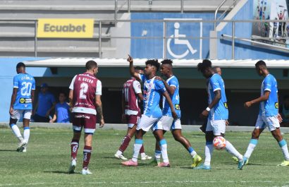 Manta FC, colista con 26 puntos, enfrenta el panorama más complicado. FOTO: API.