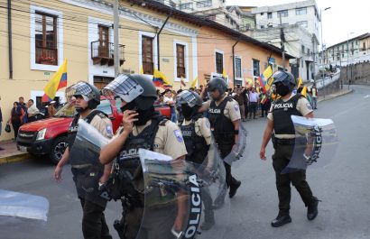 Recuento del día 13 del paro nacional en Ecuador Bloqueos viales persisten en cinco provincias