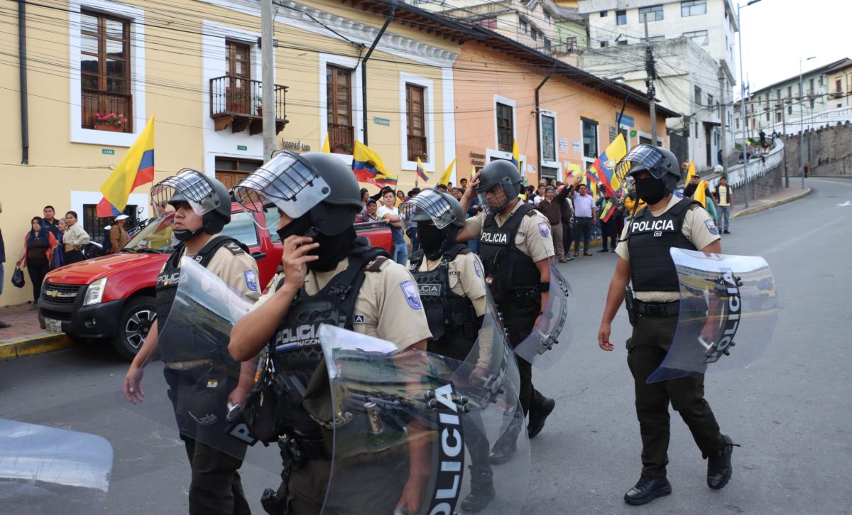 Recuento del día 13 del paro nacional en Ecuador Bloqueos viales persisten en cinco provincias