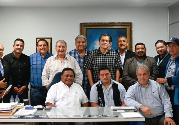 "Fortaleza y unidad en el directorio del Club Sport Emelec", dice Jorge Guzmán tras rumores de inestabilidad interna. emelec