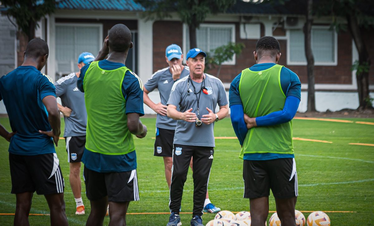 Emelec no cierra el mercado de fichajes