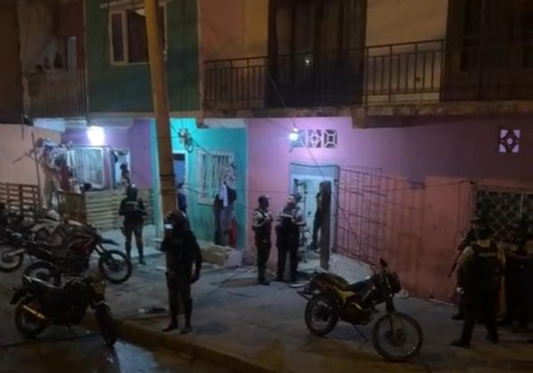 El hecho ocurrió en el barrio Miraflores, en Manta. FOTO: Captura de pantalla.
