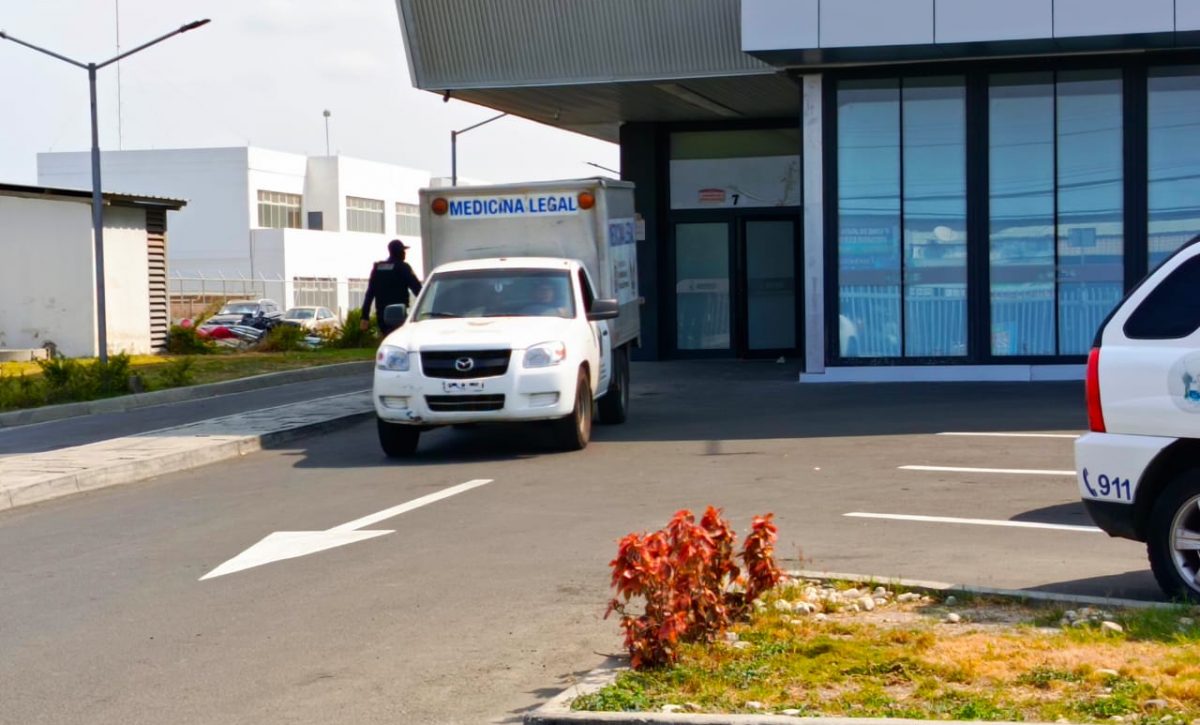 La víctima fue llevada al hospital del Seguro Social donde se confirmó su muerte.