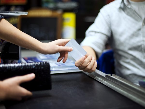 29 entidades operan ilegalmente en el sistema financiero ecuatoriano, advierte la Superintendencia de Bancos