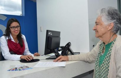 ¡Adultos mayores! Así puedes recibir el bono $50 mensuales del MIES