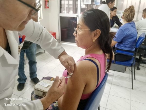 32 centros de salud están habilitados en Portoviejo para el proceso de vacunación contra la fiebre amarilla.