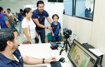 354 niñas y niños de programas sociales del MIES accedieron a su cédula en el Registro Civil
