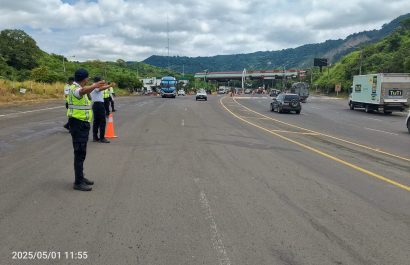 364 agentes de la CTE refuerzan seguridad vial en Manabí durante feriado del 1 de Mayo