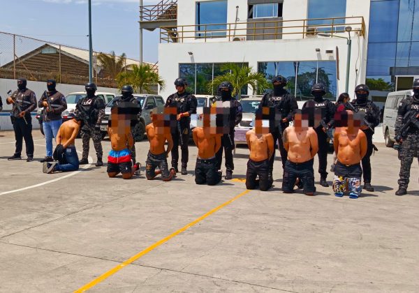 Operativo en Jaramijó desmantela banda vinculada a sicariato y robo de vehículos.