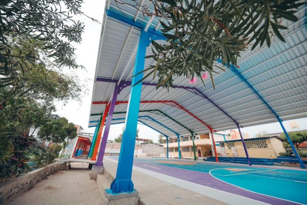Avanza la construcción de cubiertas escolares