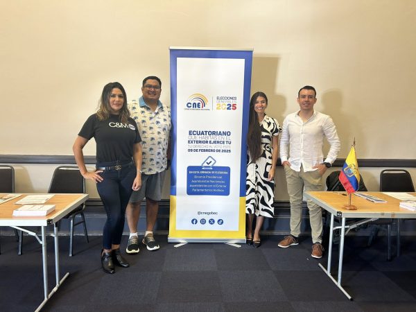 Ecuatorianos votan en el exterior; Australia fue el primer país donde se desarrolló la jornada