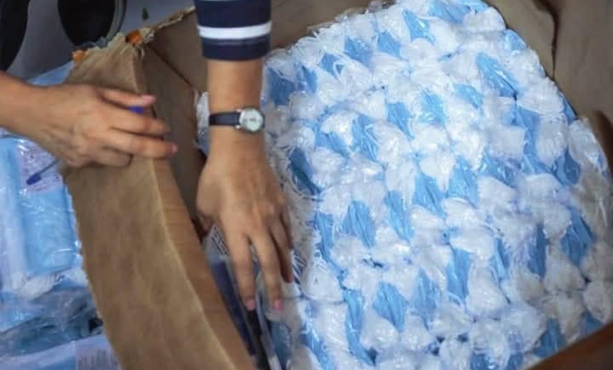 Guayaquil: clausuran locales por venta de mascarillas sin autorización sanitaria y caducadas