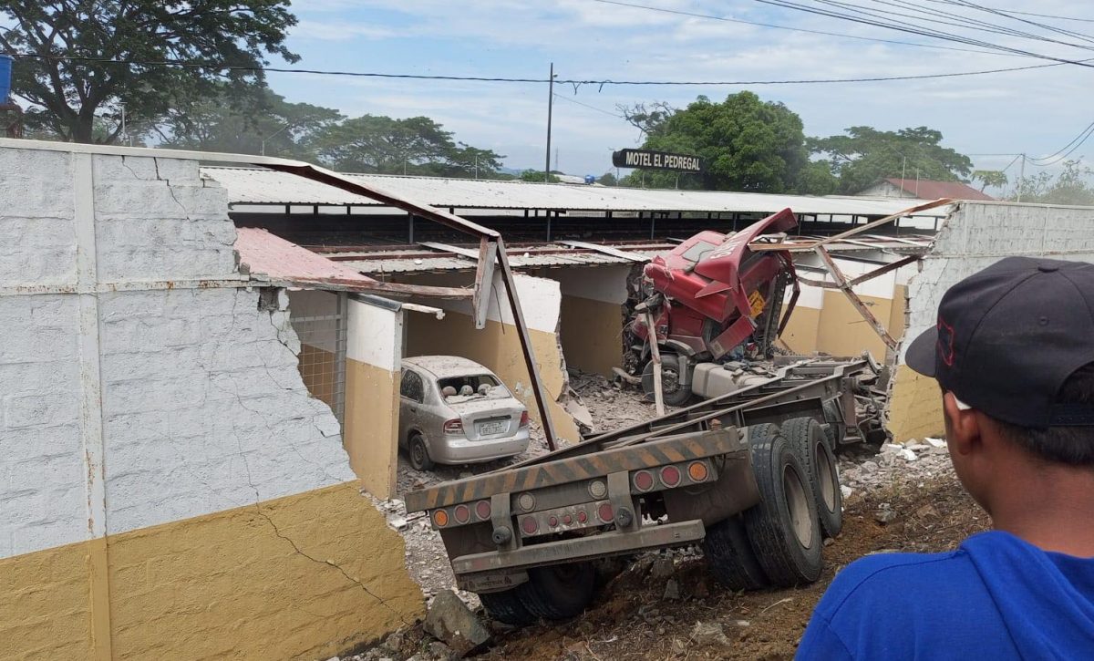 El accidente en motel de Daule generó comentarios jocosos en redes sociales