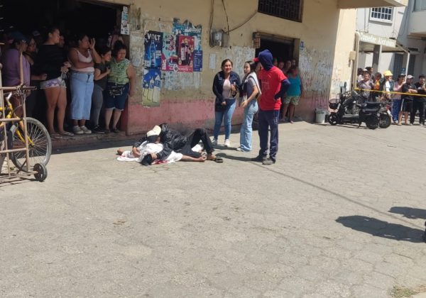 “Lo remataron en el suelo”: sicarios ejecutan a hombre en mercado de Huaquillas