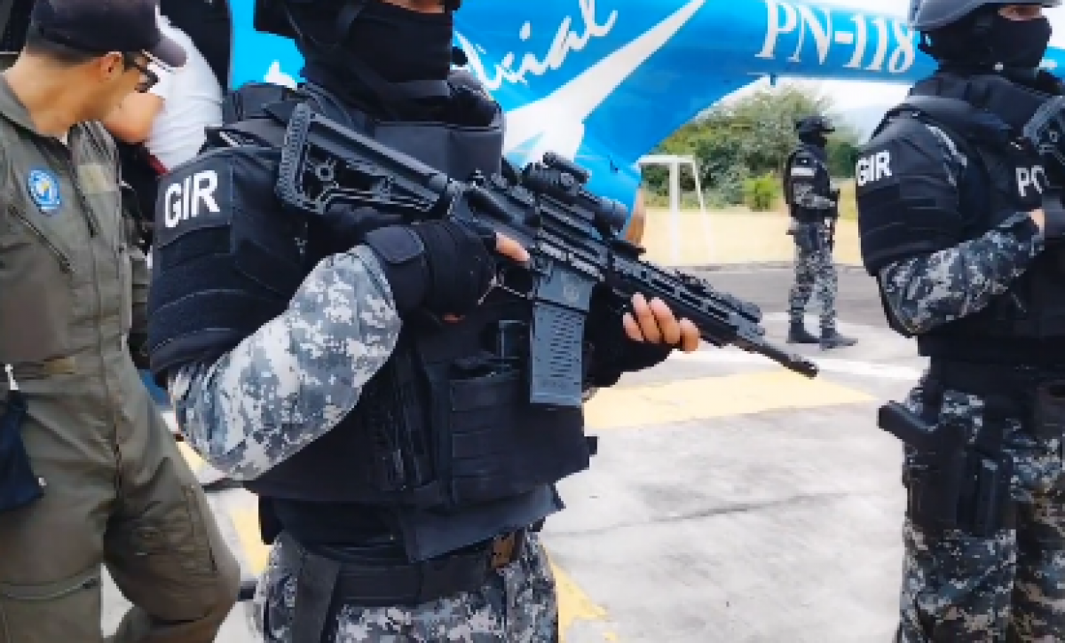 Bajo máxima seguridad: alias “4K” es trasladado desde Manta a Guayaquil