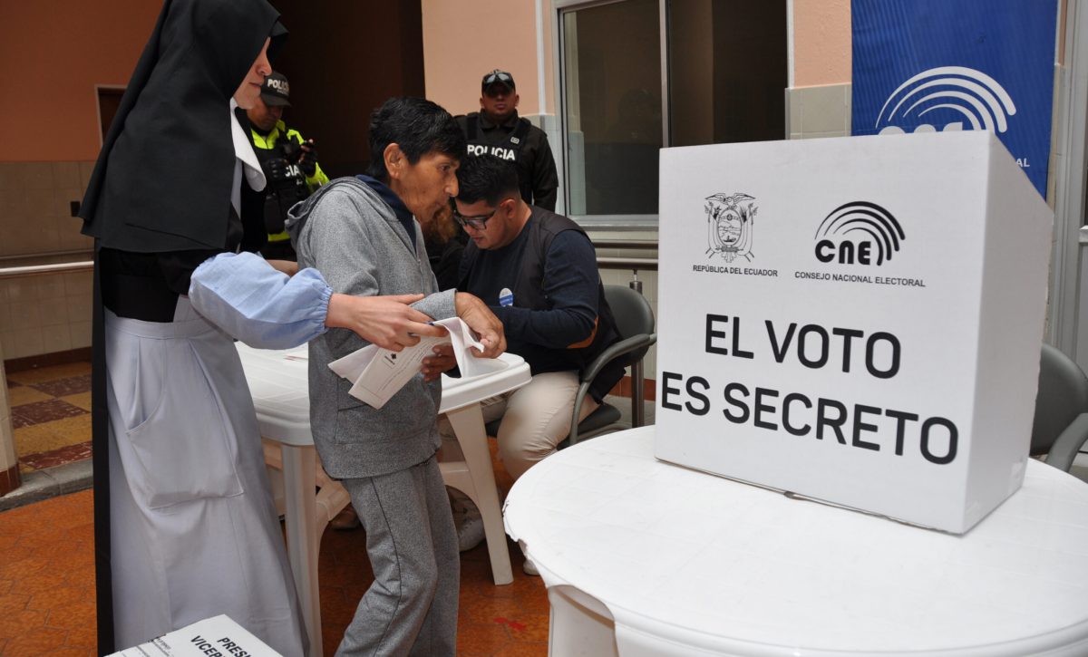 537 personas mayores de 50 años con discapacidad física igual o superior al 75% participaron del proceso Voto en casa. Foto: Api