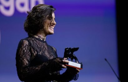 Ana Cristina Barragán hace historia en Venecia: Gana premio al mejor guión con “Hiedra”