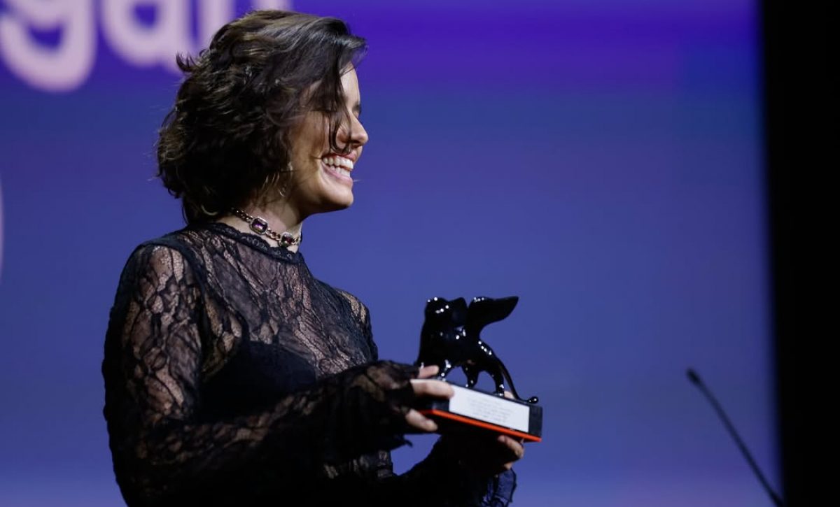 Ana Cristina Barragán hace historia en Venecia: Gana premio al mejor guión con “Hiedra”