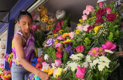 PRECIO DE LAS FLORES SE TRIPLICA PREVIO AL DÍA DE LA MADRE