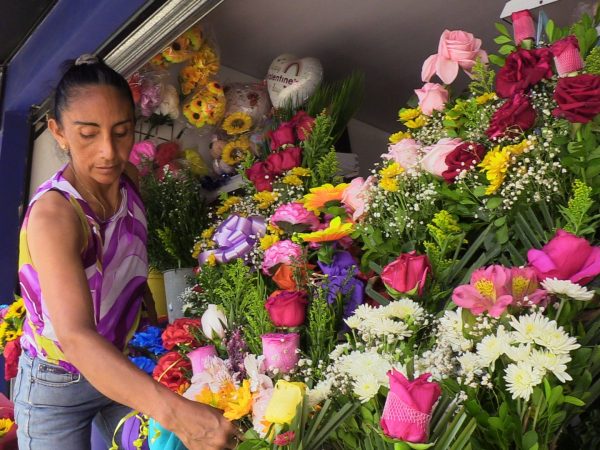 PRECIO DE LAS FLORES SE TRIPLICA PREVIO AL DÍA DE LA MADRE