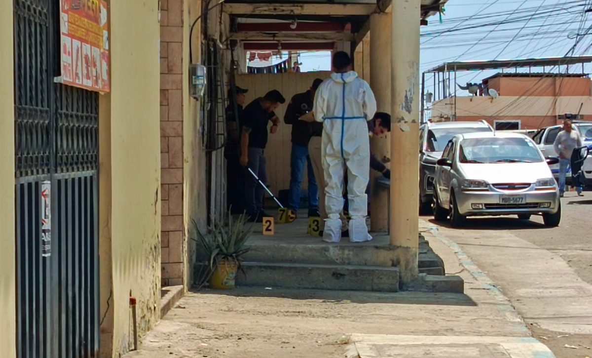 Tres atentados en Manta dejaron una persona muerta y cuatro heridas.