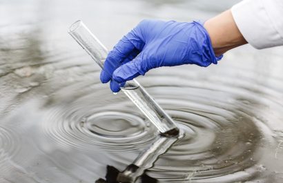 6 de cada 10 personas en la zona rural de Ecuador consumen agua contaminada