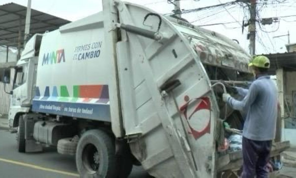 El municipio de Manta alquilará seis recolectores