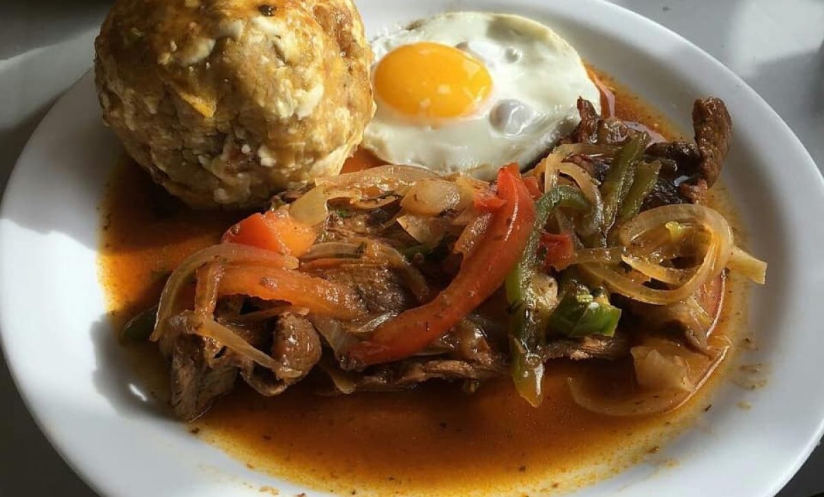 Cómo preparar bolón mixto de verde con queso