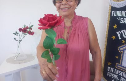La energía y compromiso de Alicia Mera de Mieles no tienen límites.