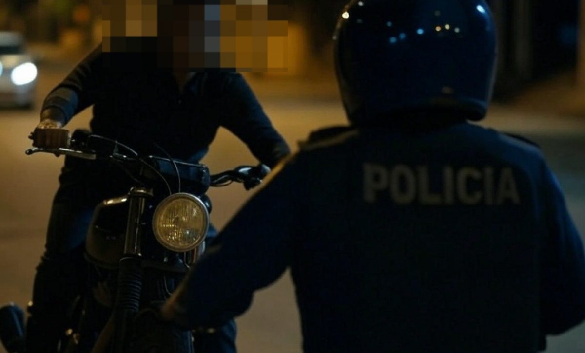 Hombre sentenciado por disparar a policías durante una persecución.