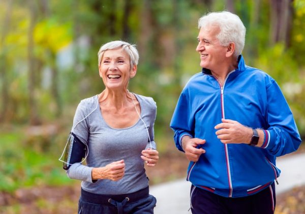 Ejercicio en la tercera edad: El secreto para vivir más y mejor