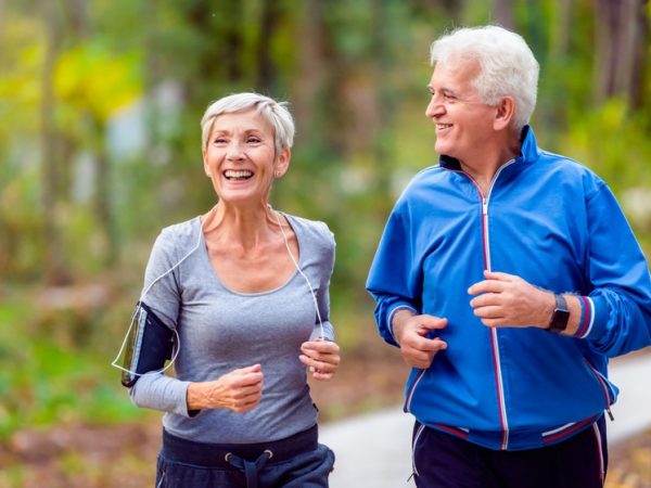 Ejercicio en la tercera edad: El secreto para vivir más y mejor