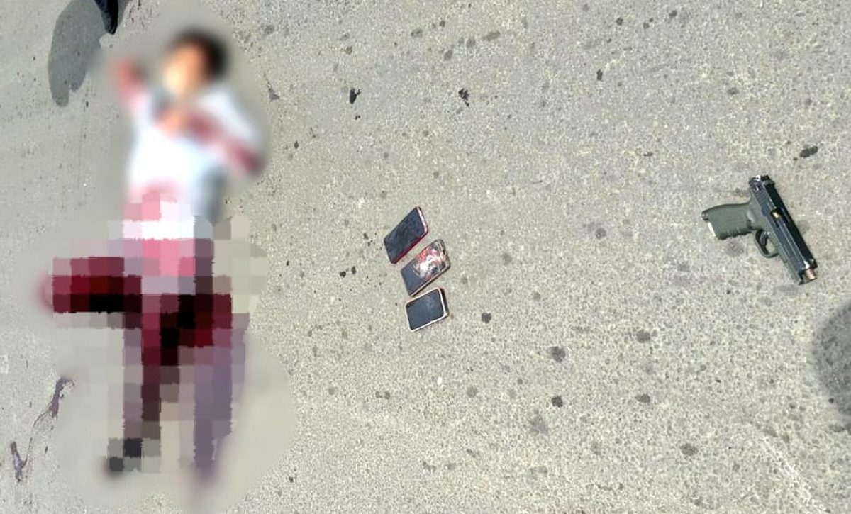 El hombre que intentó robarle a un policía resultó herido y permanece hospitalizado.
