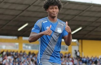 A la esposa y al hijo de Jackson Rodríguez, jugador del Club Sport Emelec, los secuestraron durante la madrugada en Guayaquil