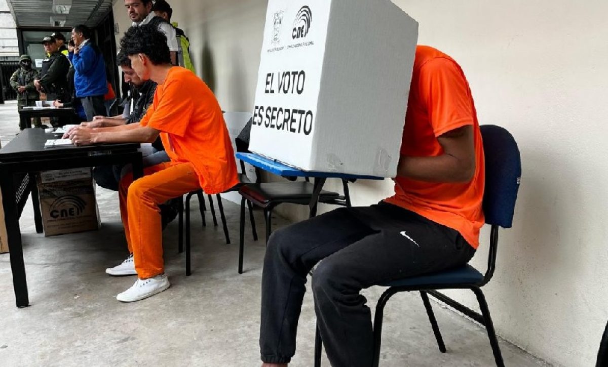 A las 07h00 de este jueves, el Consejo Nacional Electoral (CNE) arrancó con el proceso de sufragio para la votación de la segunda vuelta electoral 2025.