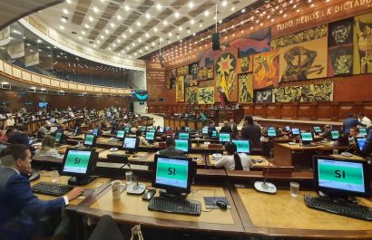 A partir del domingo 1 de junio de 2025, los legisladores ecuatorianos estarán sujetos a recibir multas económicas.