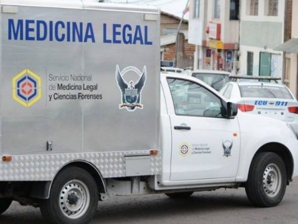 A un hombre de 28 años, identificado como Gustavo M., lo asesinaron a tiros frente a una unidad educativa.