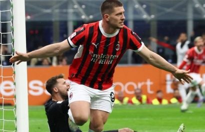 AC Milan con un doblete de Luka Jovic golea 0-3 a Inter y clasifica a la final de la Copa Italia 2025