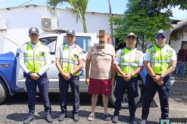 La CTE difundió una fotografía del personal que encontró al empresario que estaba secuestrado.
