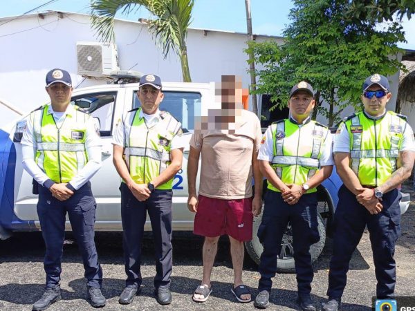 La CTE difundió una fotografía del personal que encontró al empresario que estaba secuestrado.