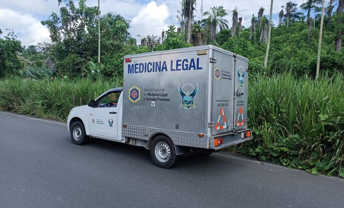 El cuerpo de Nelson Briones fue trasladado al centro forense de manta para la autopsia de rigor.