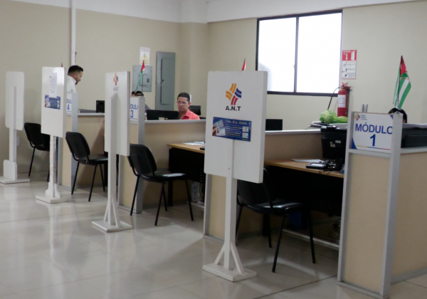 ANT restablece sistema Axis 4.0 y normaliza trámites en Manabí
