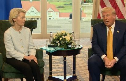 Foto/ Europa Press. Ursula von der Leyen y Donald Trump en Turnberry (Escocia).