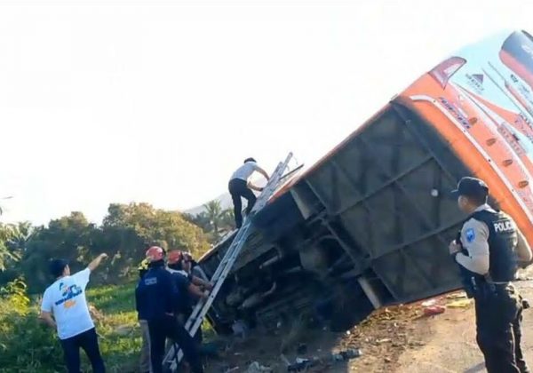 Accidente de bus interprovincial en Sucre causa heridos y un fallecido