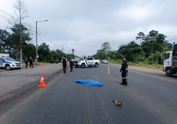 Accidente en el Km 22 de la vía a Quevedo cobra la vida de ciudadano colombiano