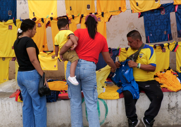 Actividad comercial aumenta en Portoviejo por partidos de la selección ecuatoriana