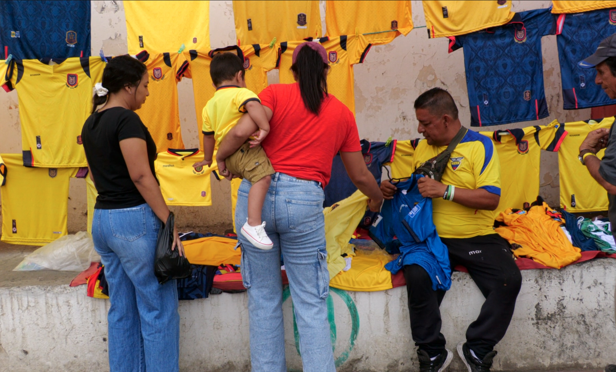 Actividad comercial aumenta en Portoviejo por partidos de la selección ecuatoriana