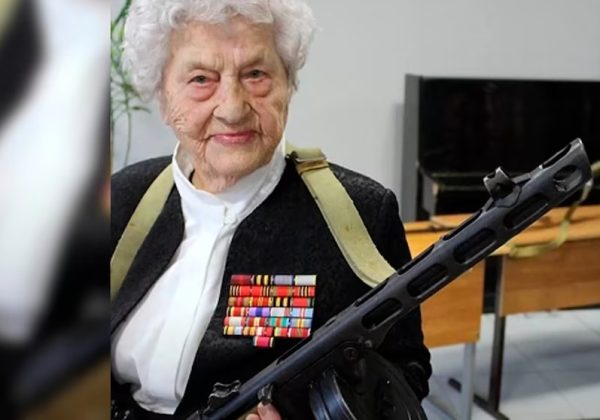 Adiós a la 'Abuela de Hierro' María Koltakova, la veterana de guerra que desafió la edad, muere a los 104 años
