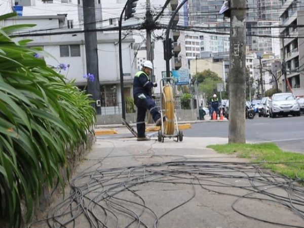 Adiós a los “tallarines” de cables: así luce ahora La Pradera en Quito by 41